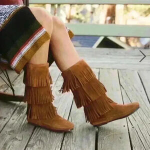 EUC Minnetonka 3-Layer Fringe boots